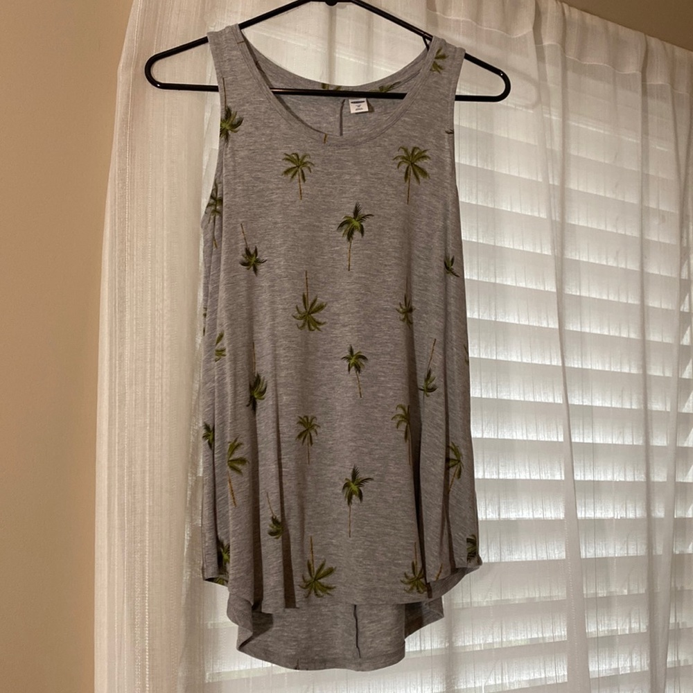 Cute Printed Tank Top - Picture 3 of 4